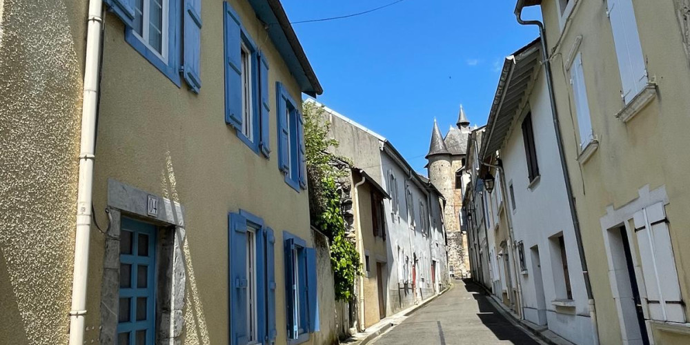 maison à ST PE DE BIGORRE (65270)